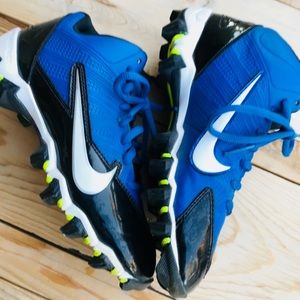 Boys Football cleats size 2.5